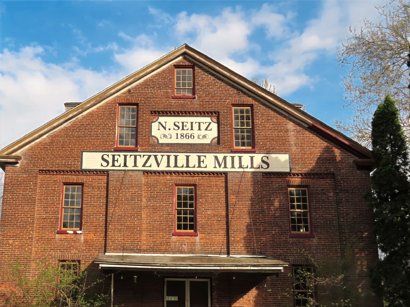 Seitzville Mills